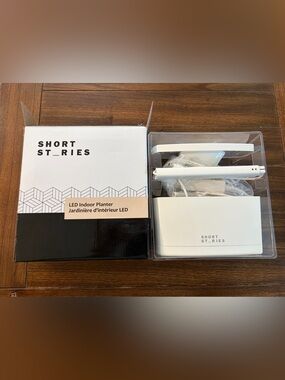 SHORT STORIES White LED Indoor Planter